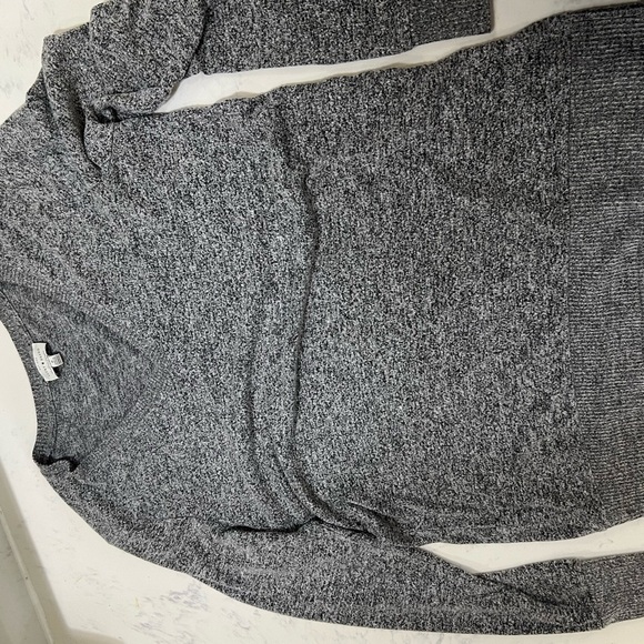 Gray V-Neck Women's Sweater - Picture 7 of 10